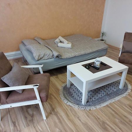 Apartman Centar Sremska Mitrovica Exterior foto