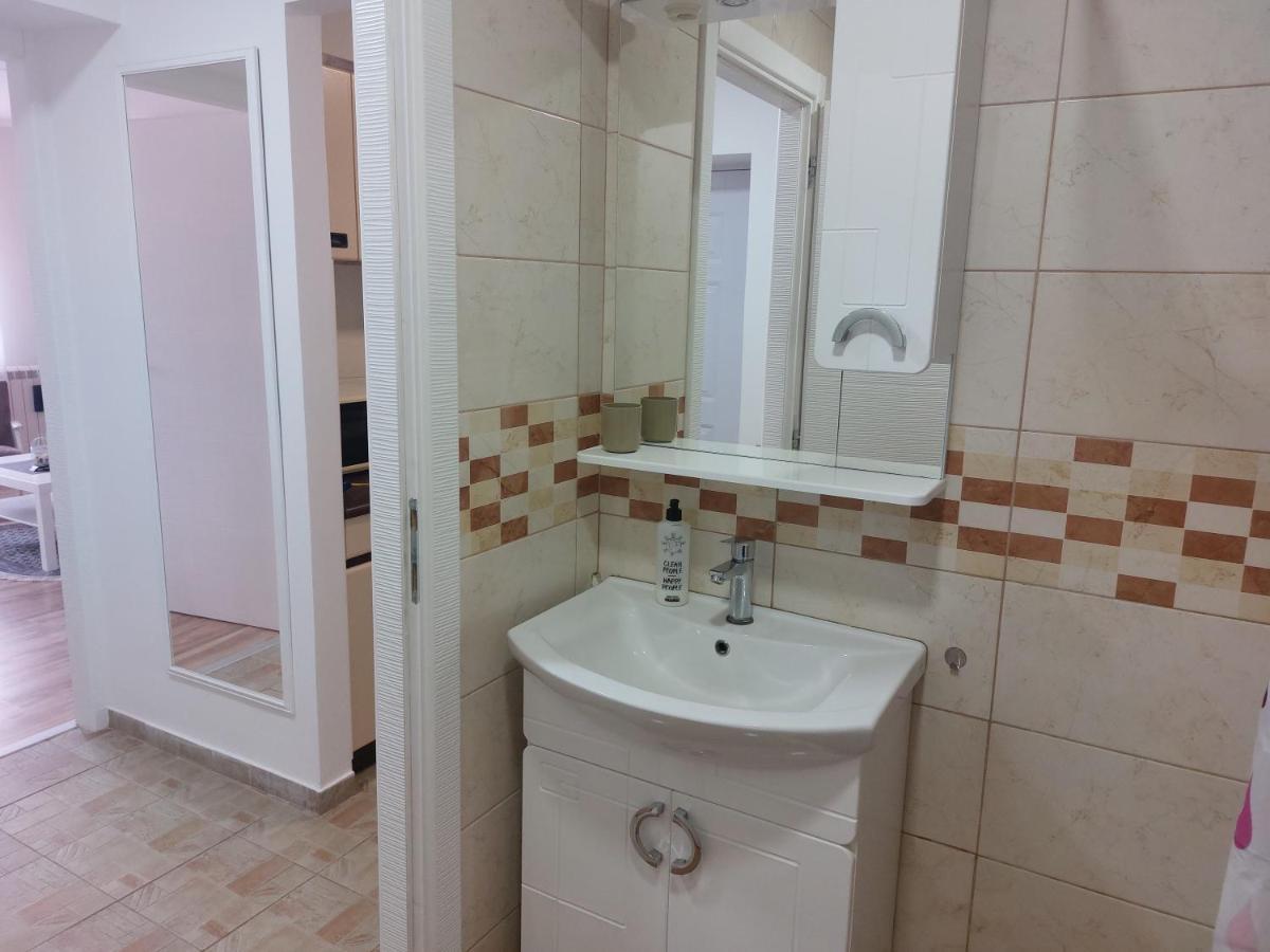 Apartman Centar Sremska Mitrovica Exterior foto