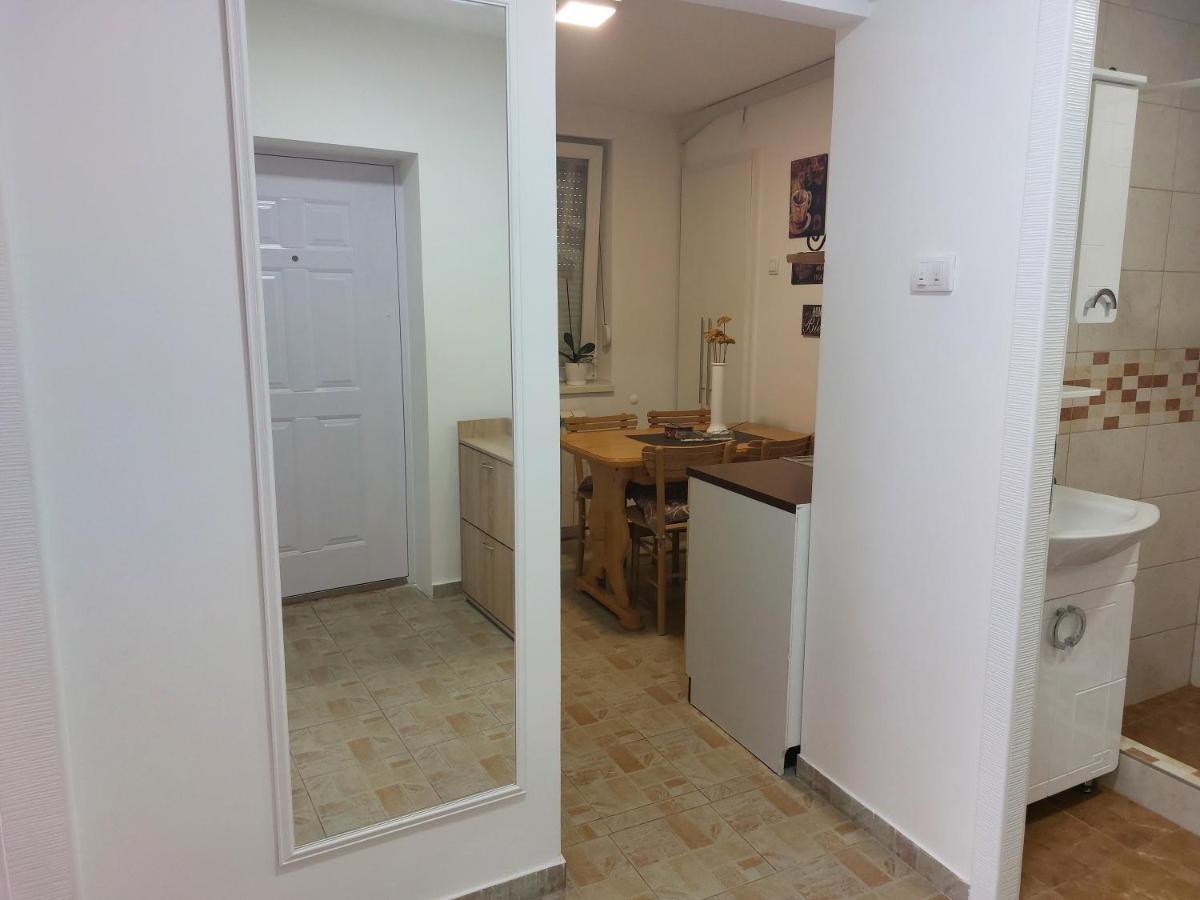 Apartman Centar Sremska Mitrovica Exterior foto
