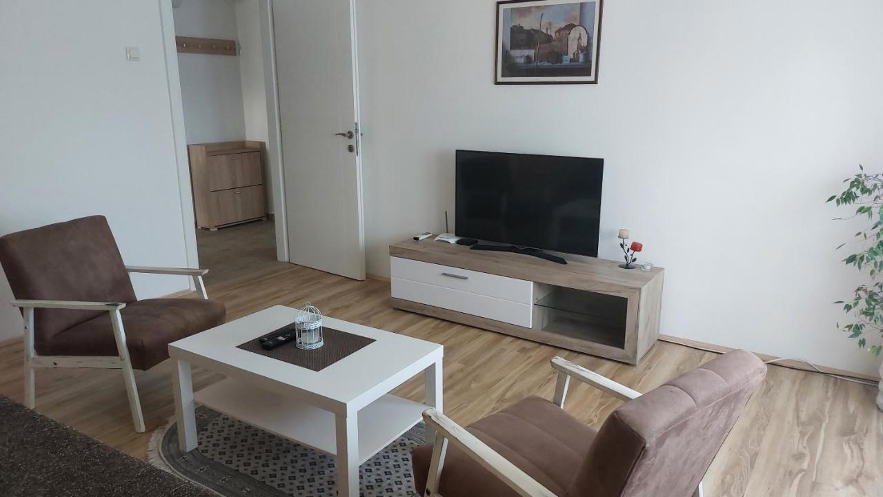 Apartman Centar Sremska Mitrovica Exterior foto